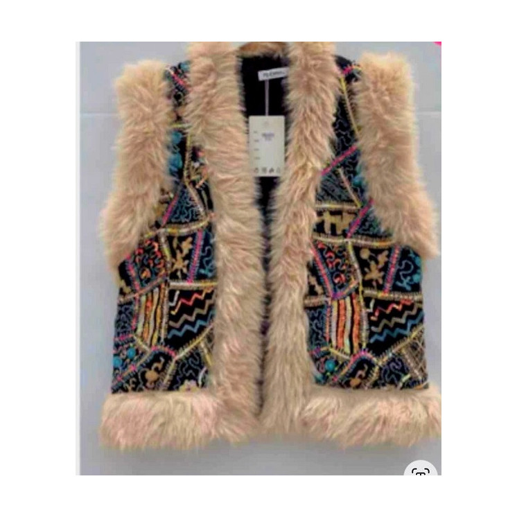 Gilet sans manche et fausse fourrure