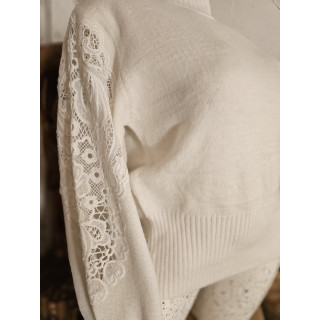 Pull manche dentelle
